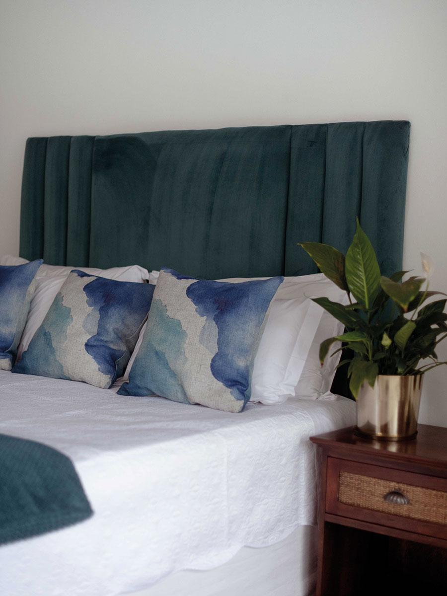 Hibiscus-House-Melville-Main-Bedroom