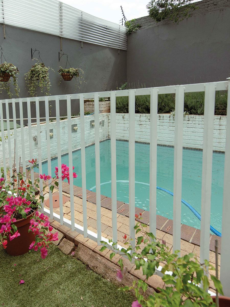 Hibiscus-House-Melville-Pool